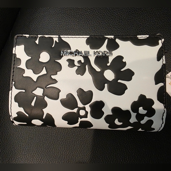Michael Kors Bifold Wallet - Floral - Picture 1 of 5